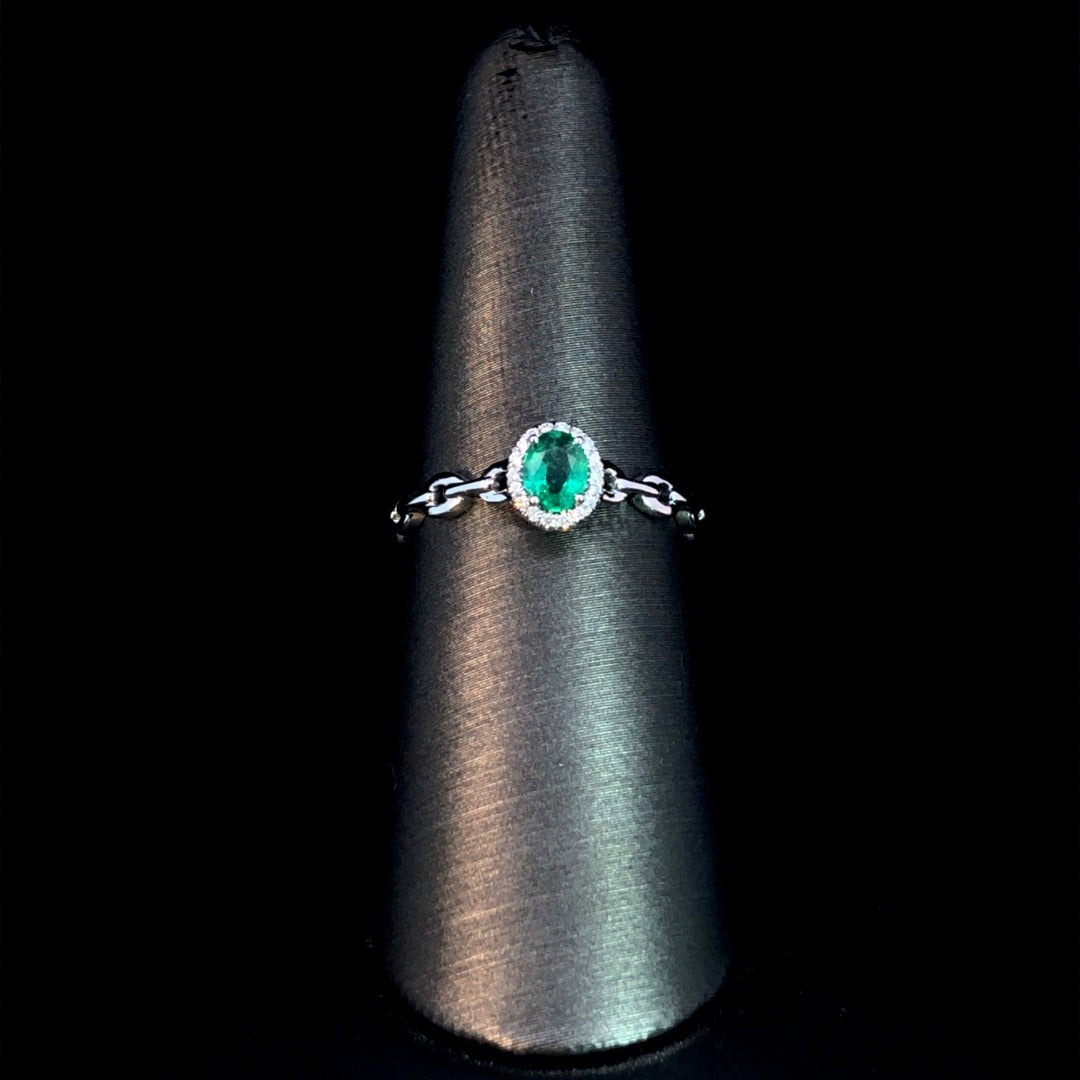 163232 - .34 ctw emerald and diamond ring
