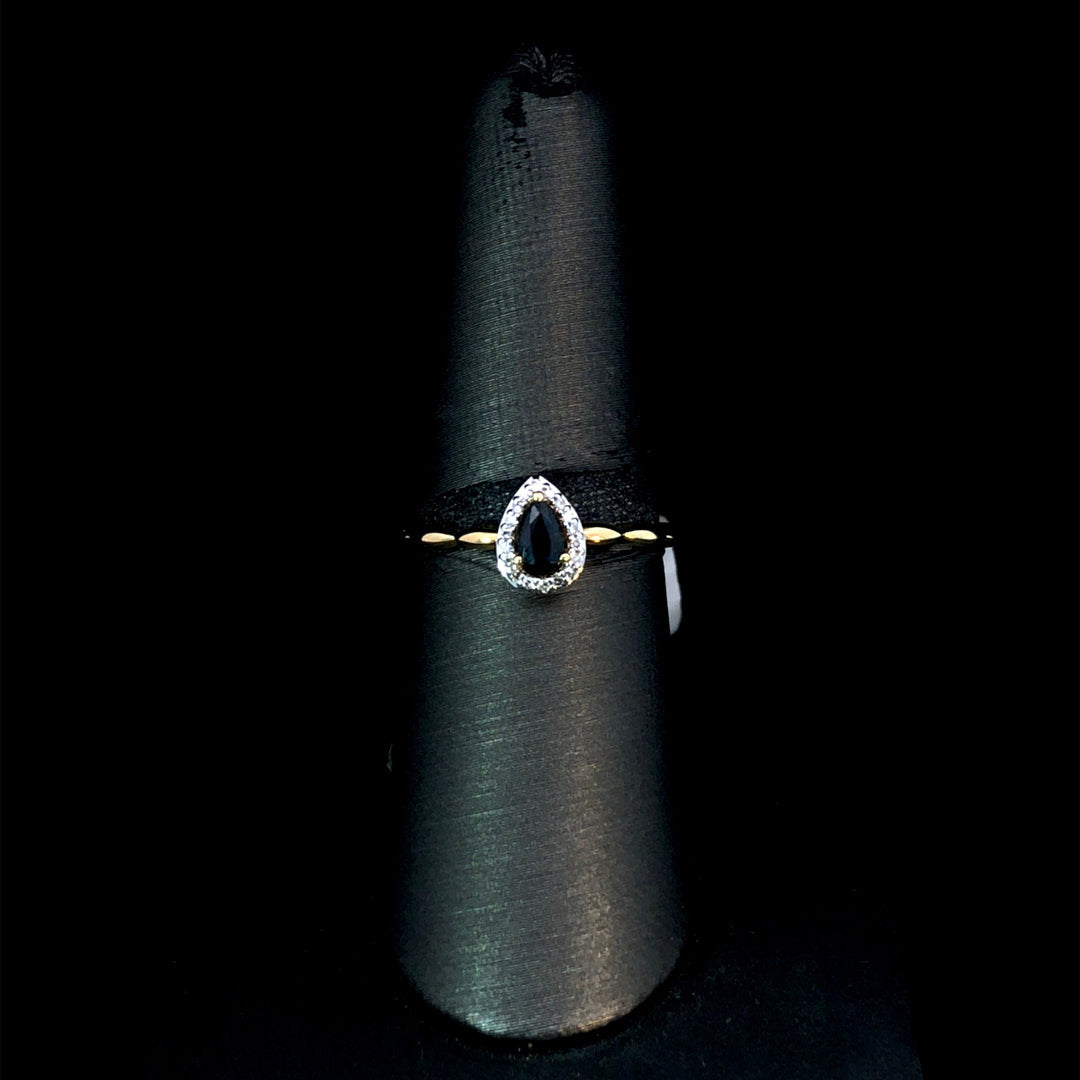 166139 - Sapphire and diamond ring