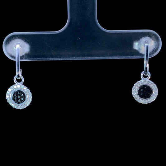 158922 - .20 ctw diamond earrings