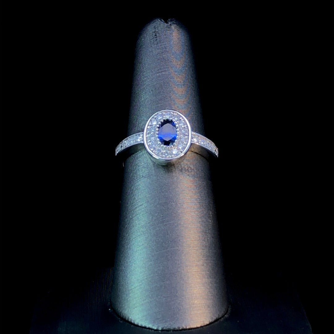 139936 - .66 ctw Sapphire and diamond ring
