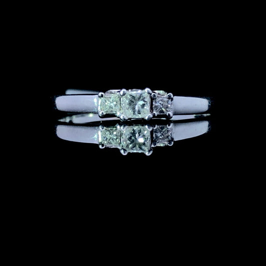 143167 - .28 ctw diamond ring