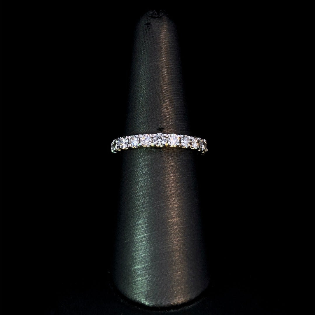 162973 - .83 ctw diamond band