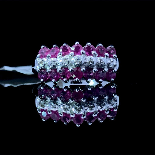 157007 - .64 ctw diamond and ruby ring