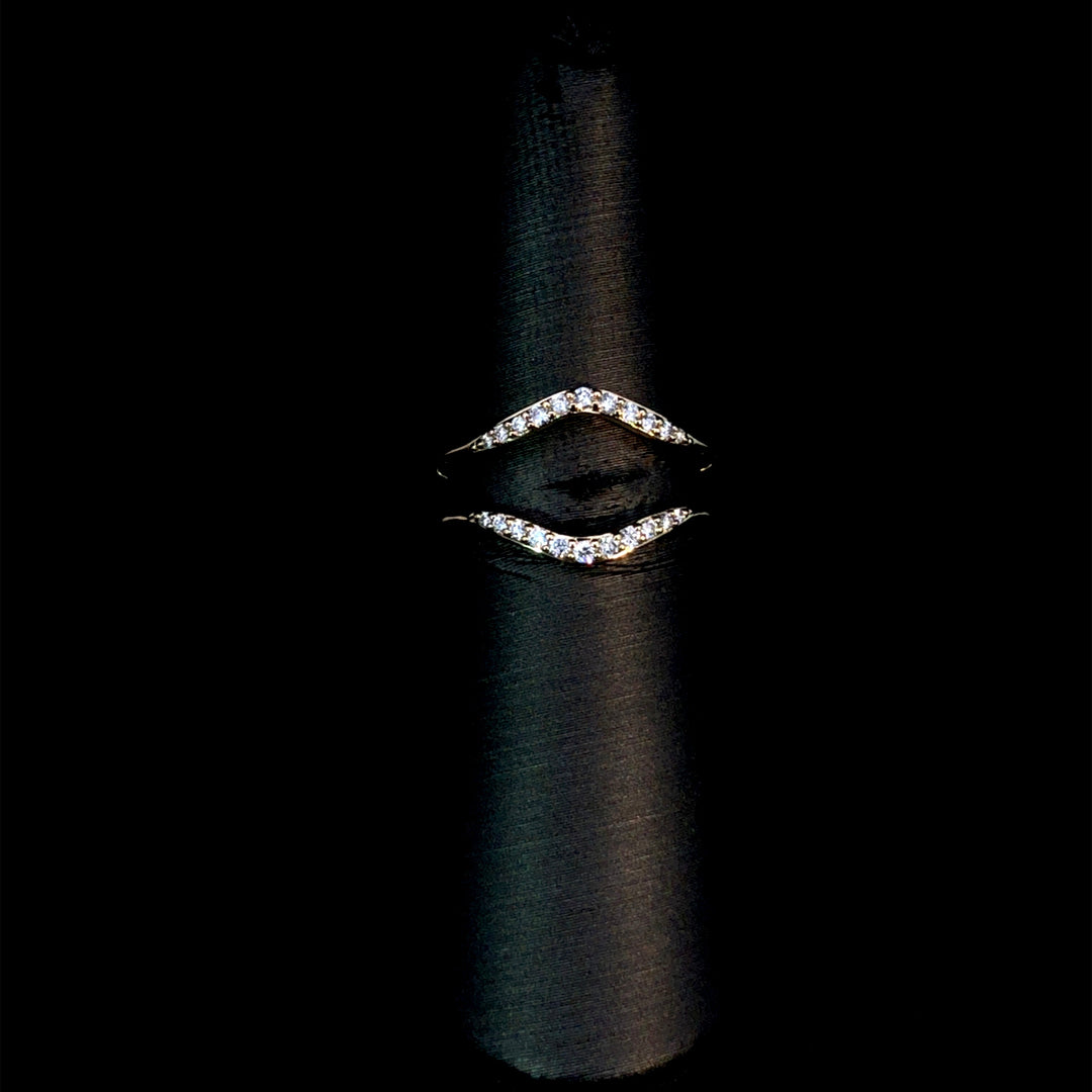 166348 - .16ctw ring guard