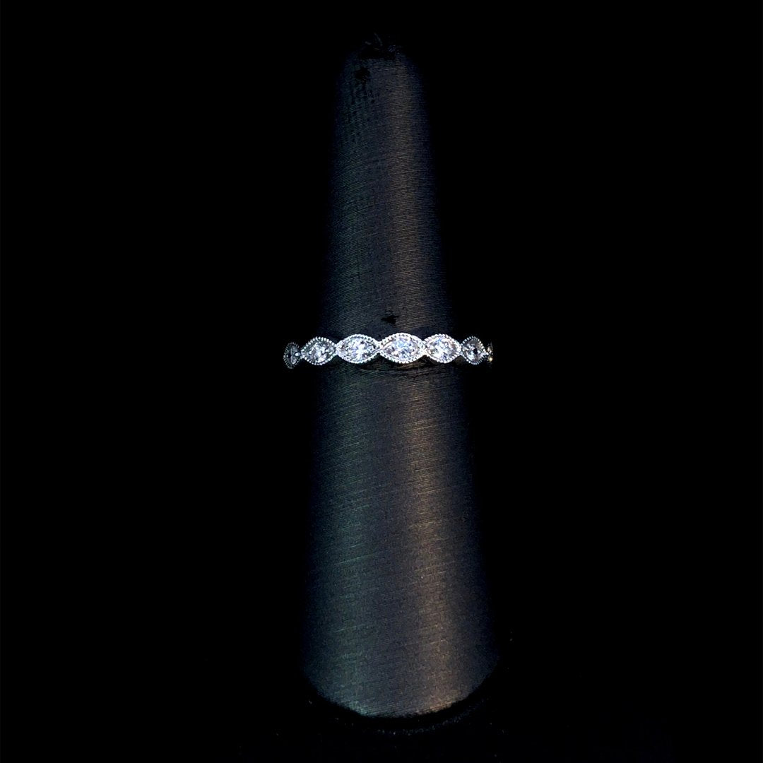 164157 - .25 ctw diamond band