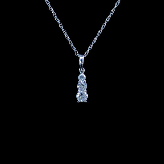 157050 - .25 ctw diamond pendant