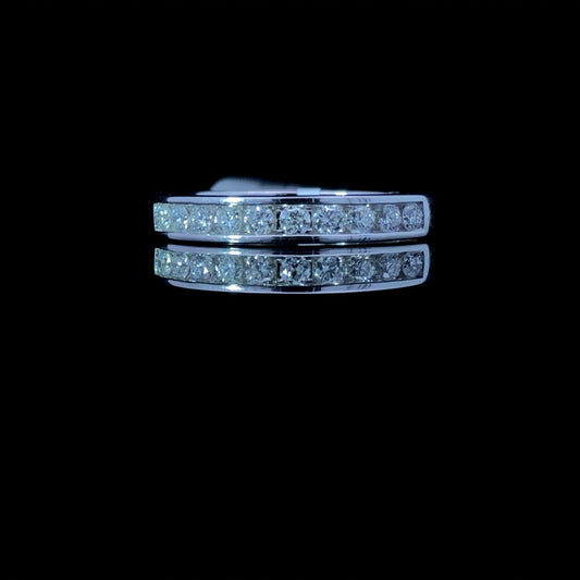 162216 - .29ctw diamond band
