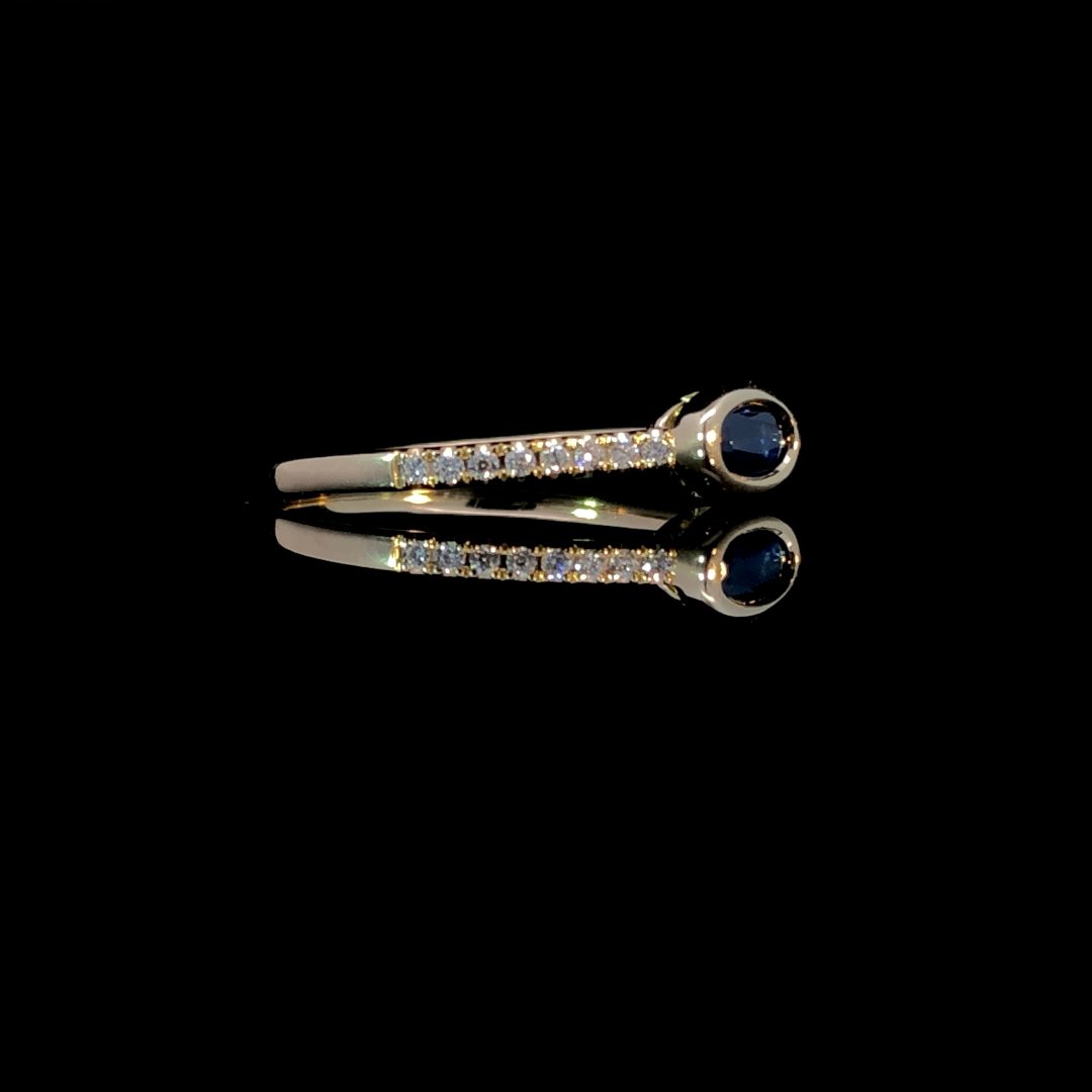 163639 - .37 ctw sapphire and diamond ring