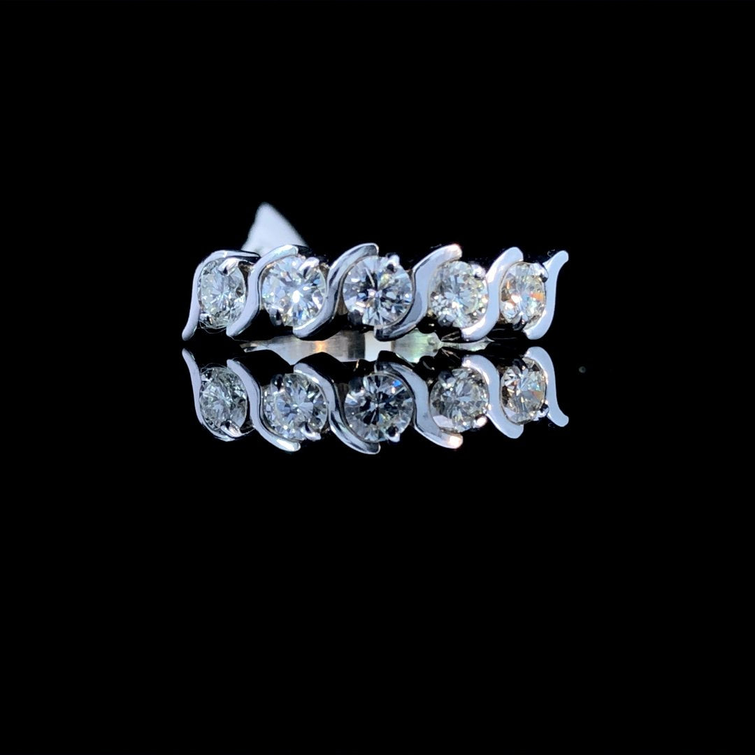 163154 - .93 ctw diamond band