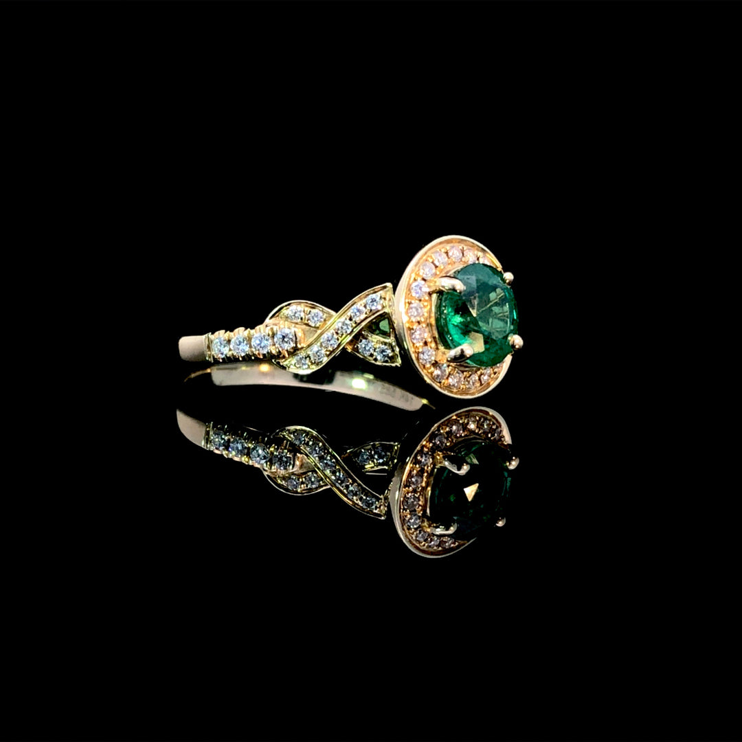 165787 - 1.11 ctw emerald and diamond ring