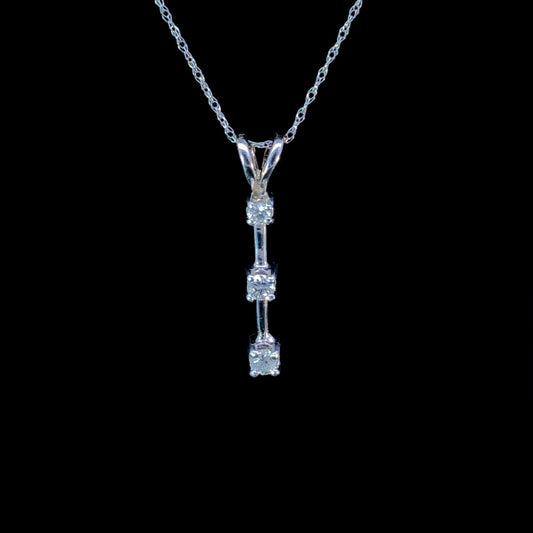 131992 - .25 ctw diamond pendant