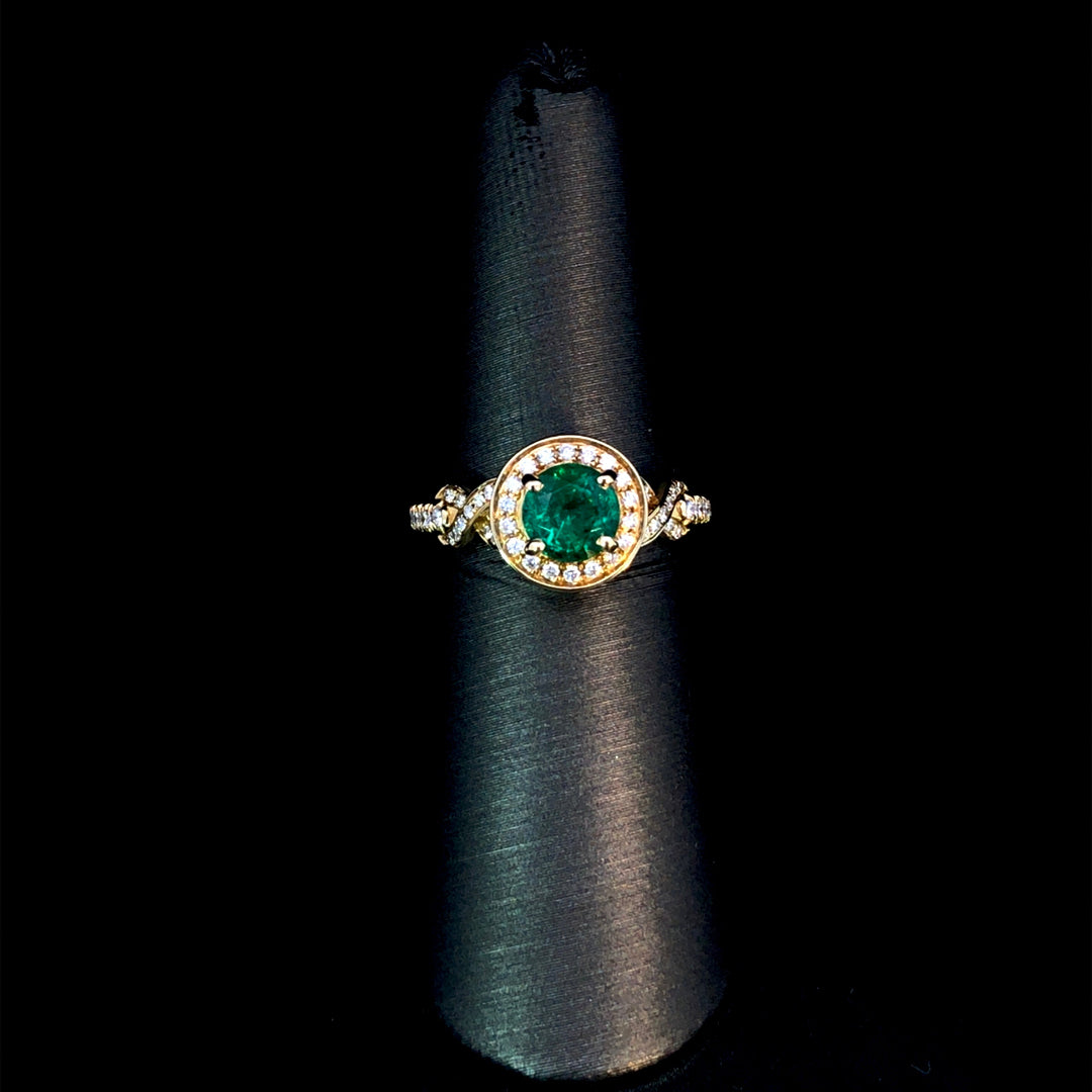 165787 - 1.11 ctw emerald and diamond ring