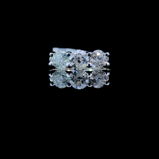 163159 - 1.50 ctw diamond ring