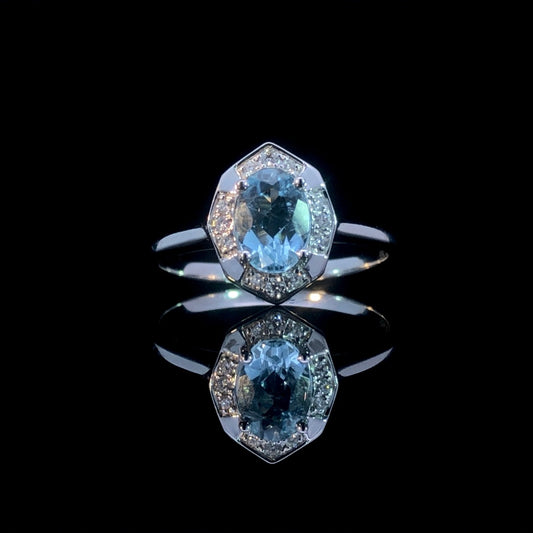163222 - .74 ctw aquamarine and diamond ring
