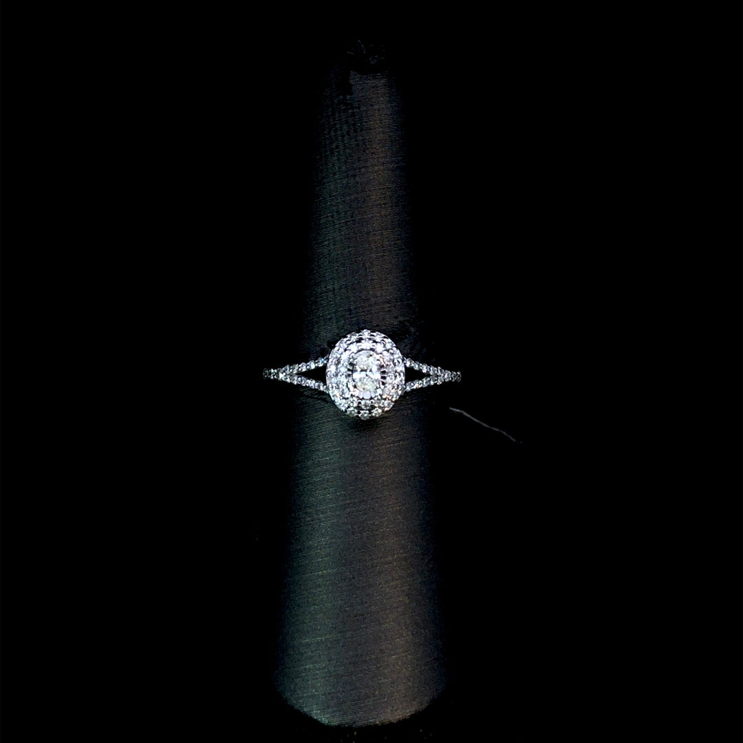 165113 - .70 ctw diamond ring