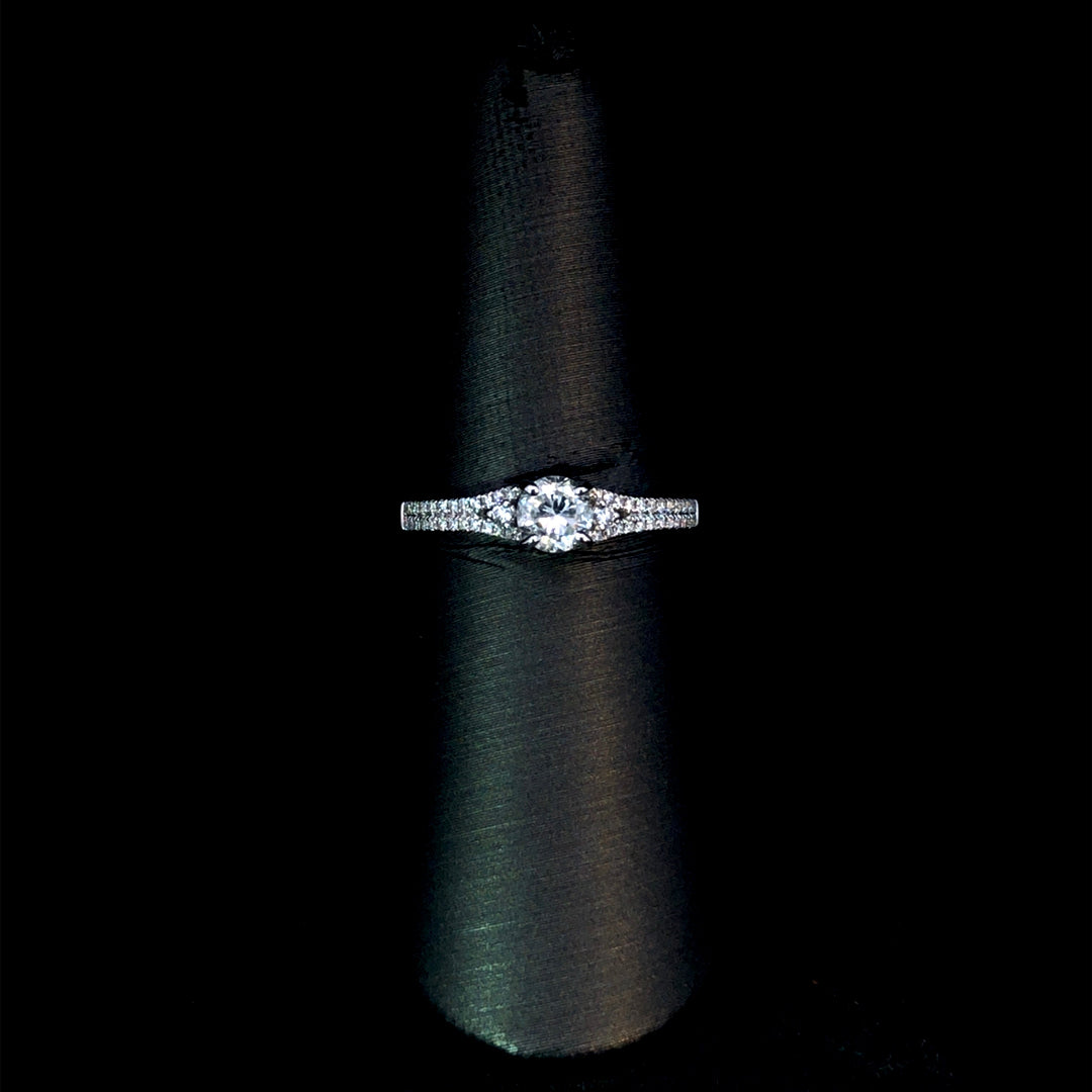 166505 - .66ctw diamond ring