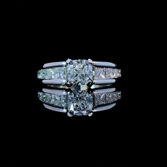 163560 - 1.55 ctw diamond ring