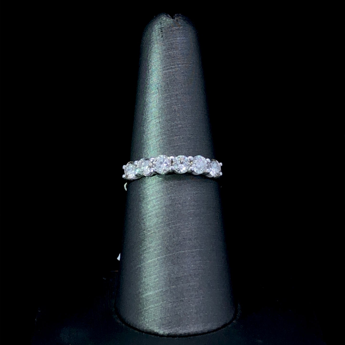 159291 - .90 ctw diamond band