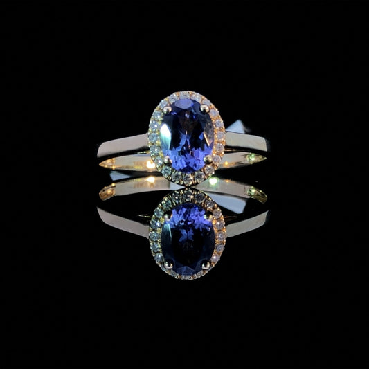 161830 - Tanzanite and diamond ring