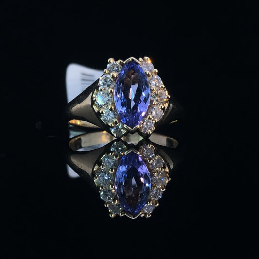 112112 - 1.36 ctw tanzanite and diamond ring