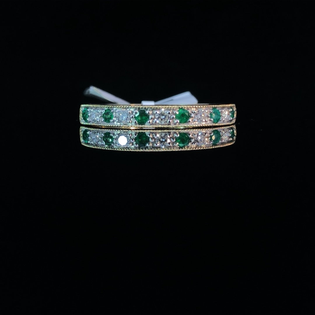 156729 - .31 ctw emerald and diamond ring
