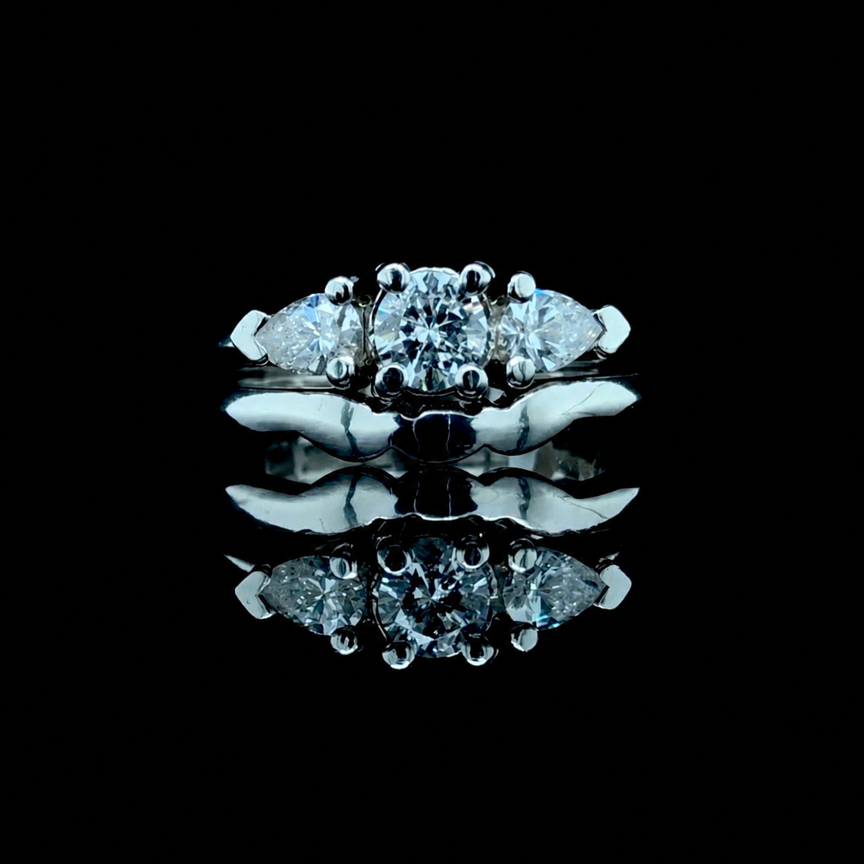 113446 - .78 ctw diamond ring