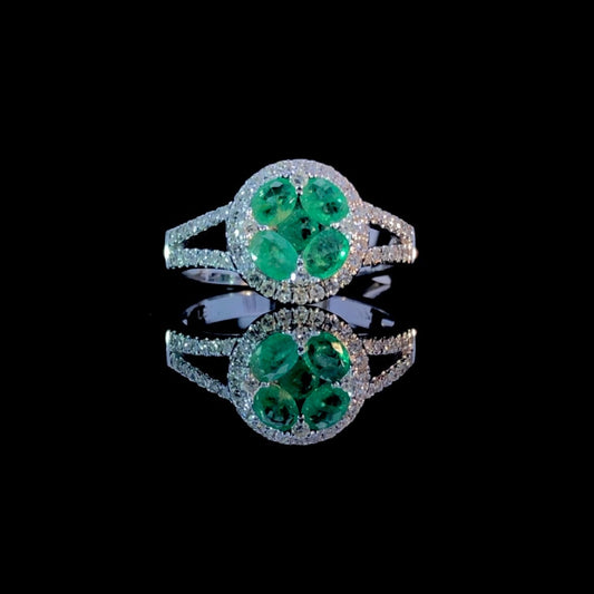158906 - .33 ctw emerald and diamond ring
