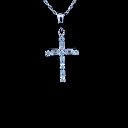 .38 ctw diamond pendant