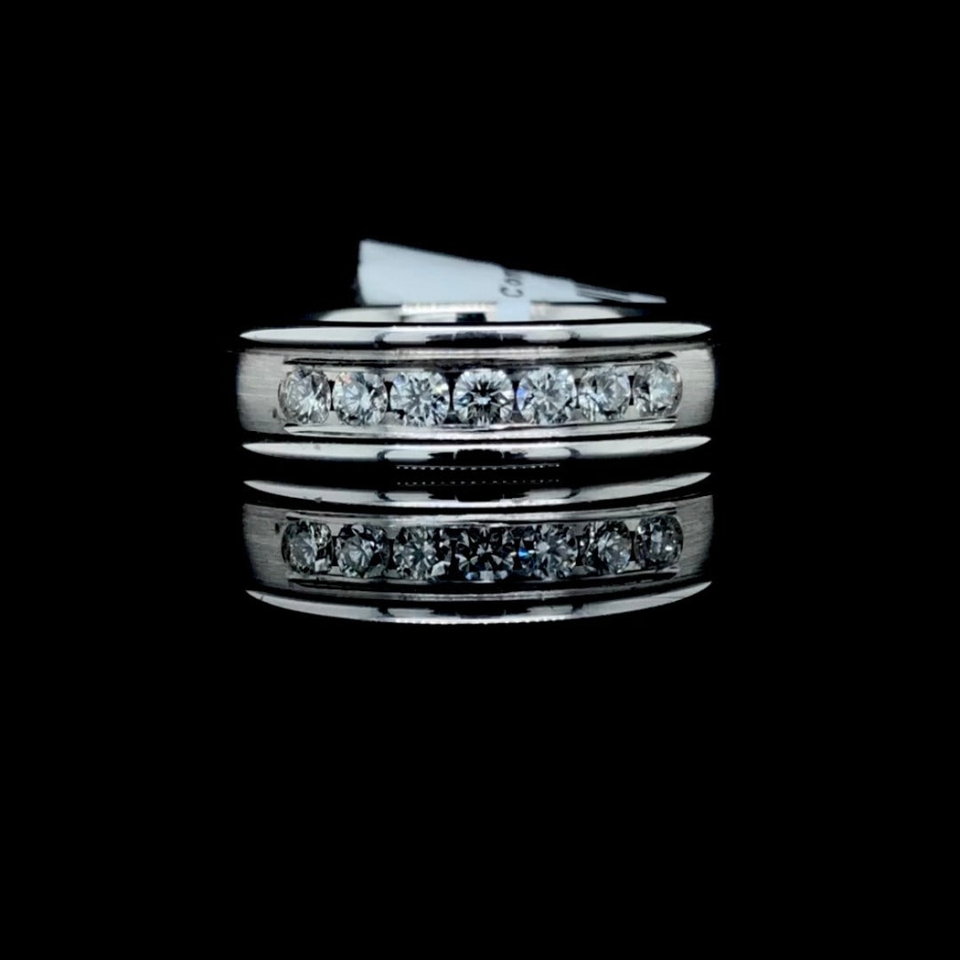 119586 - .42 ctw diamond band