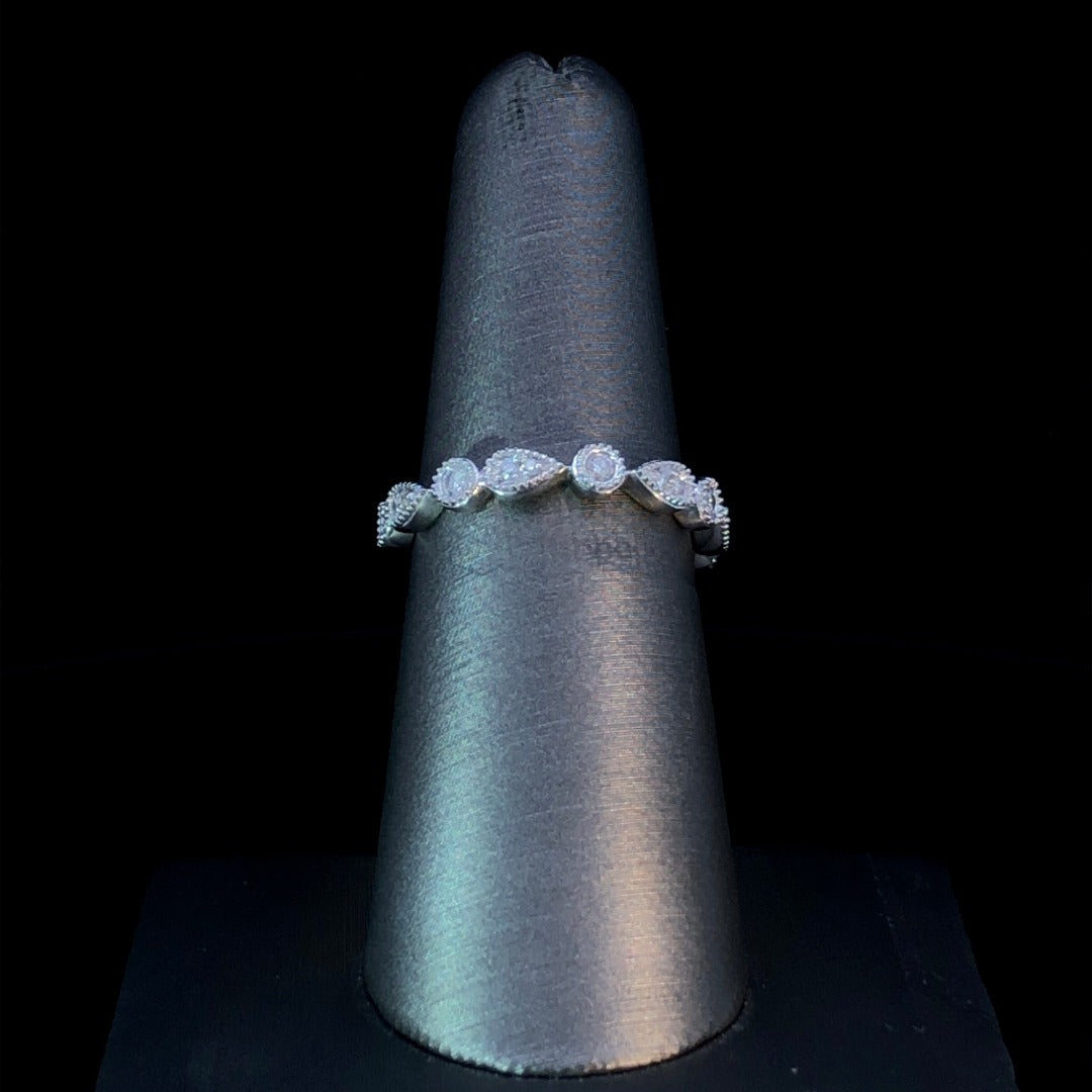 158735 - .20 ctw diamond band
