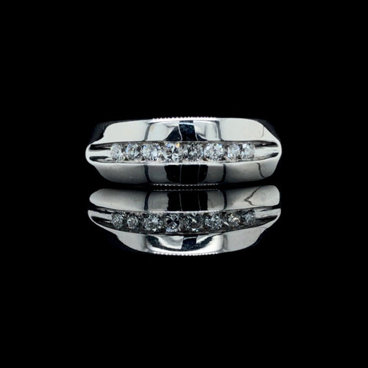 156369 - .32 ctw diamond band