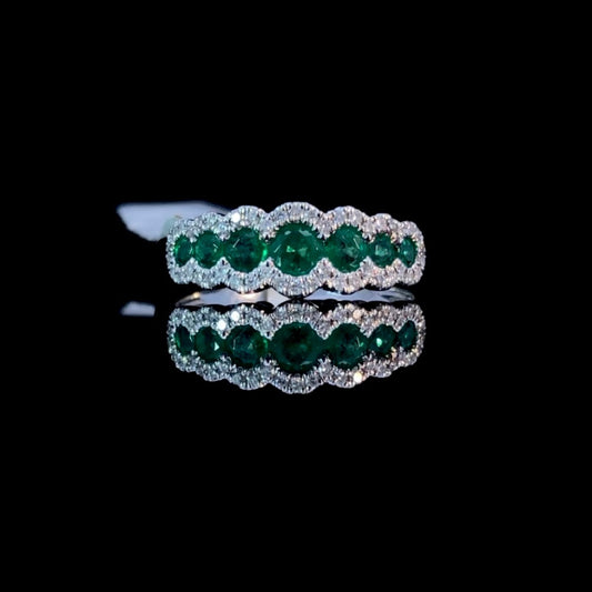 157682 - .90 ctw emerald and diamond ring
