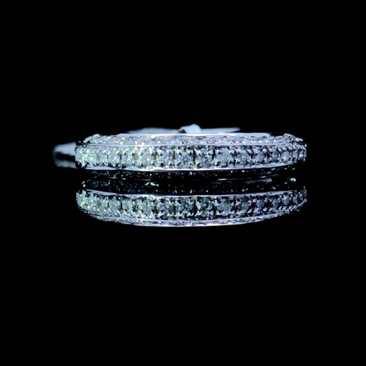 125385 - .75 ctw diamond band
