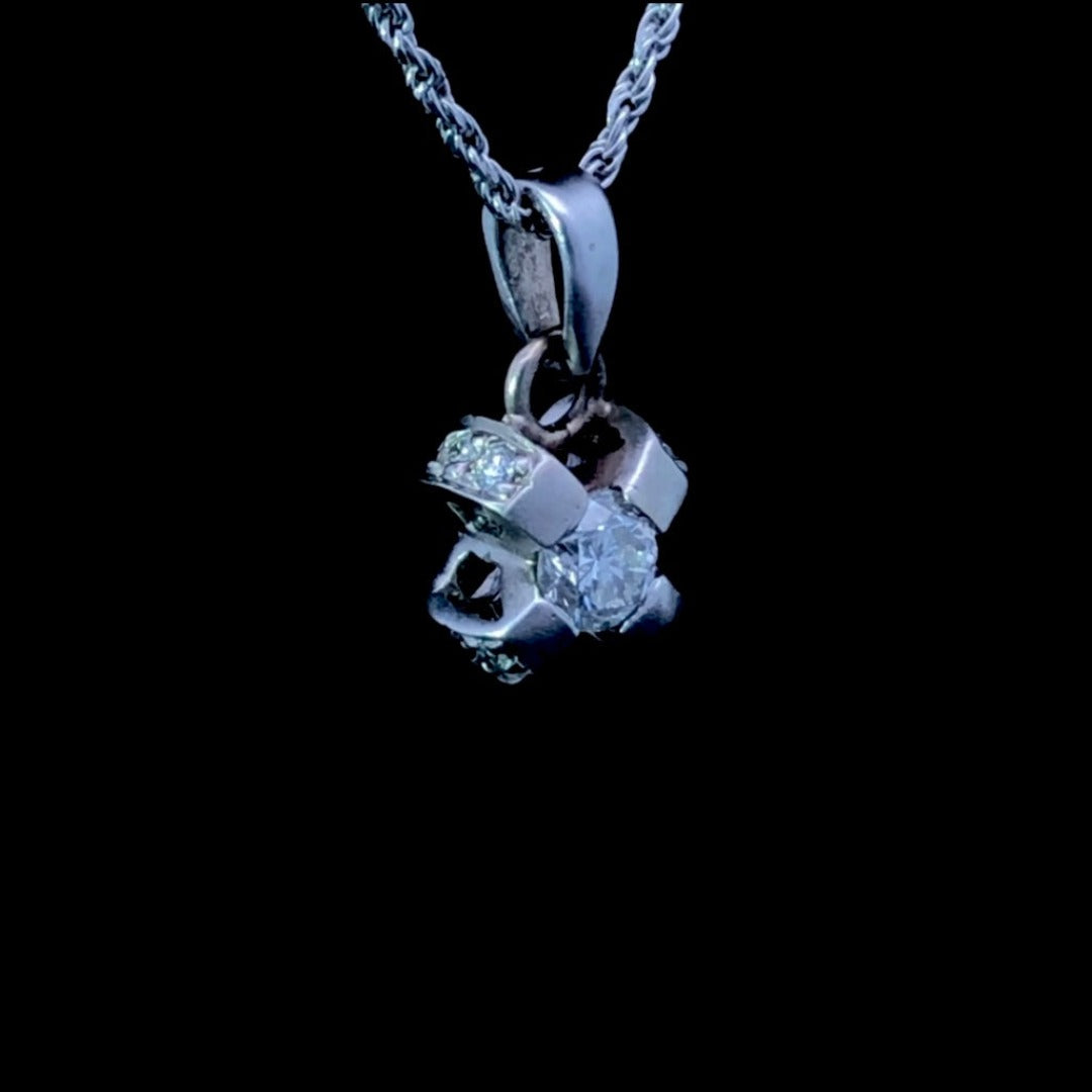 122601 - .42 ctw diamond pendant