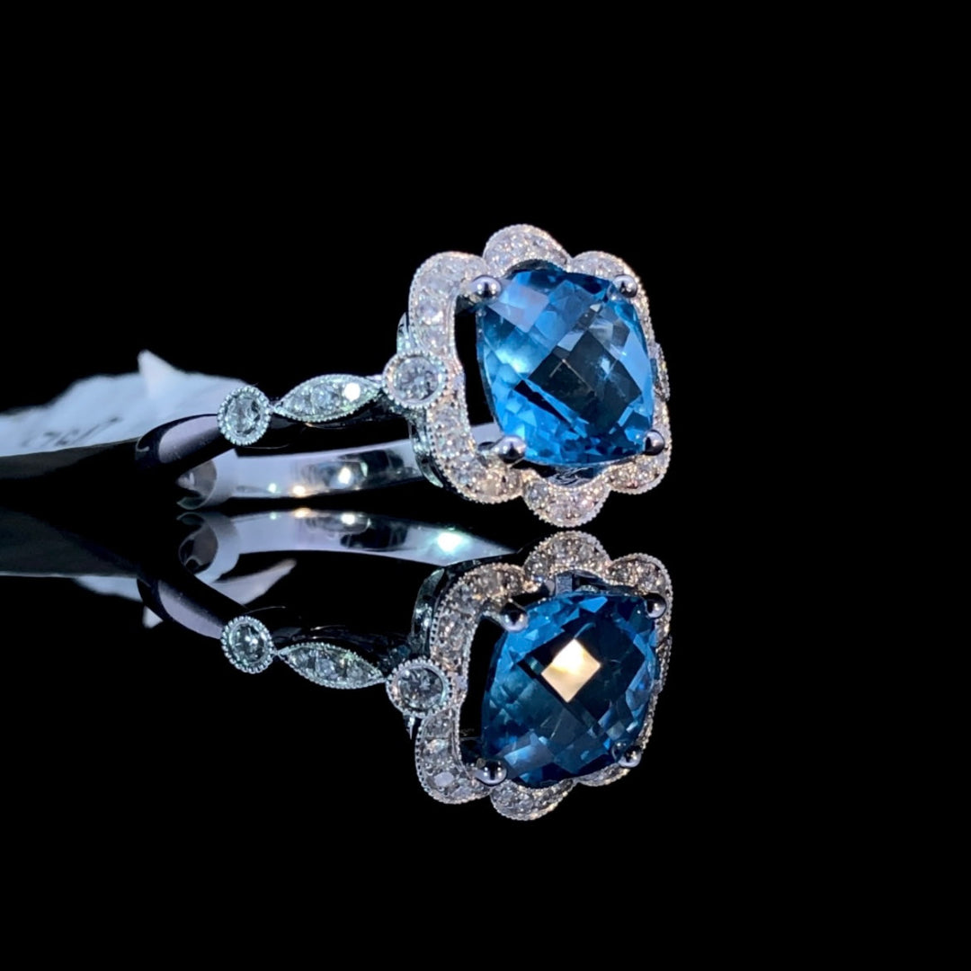 157647 - 3.11 ctw blue topaz ring