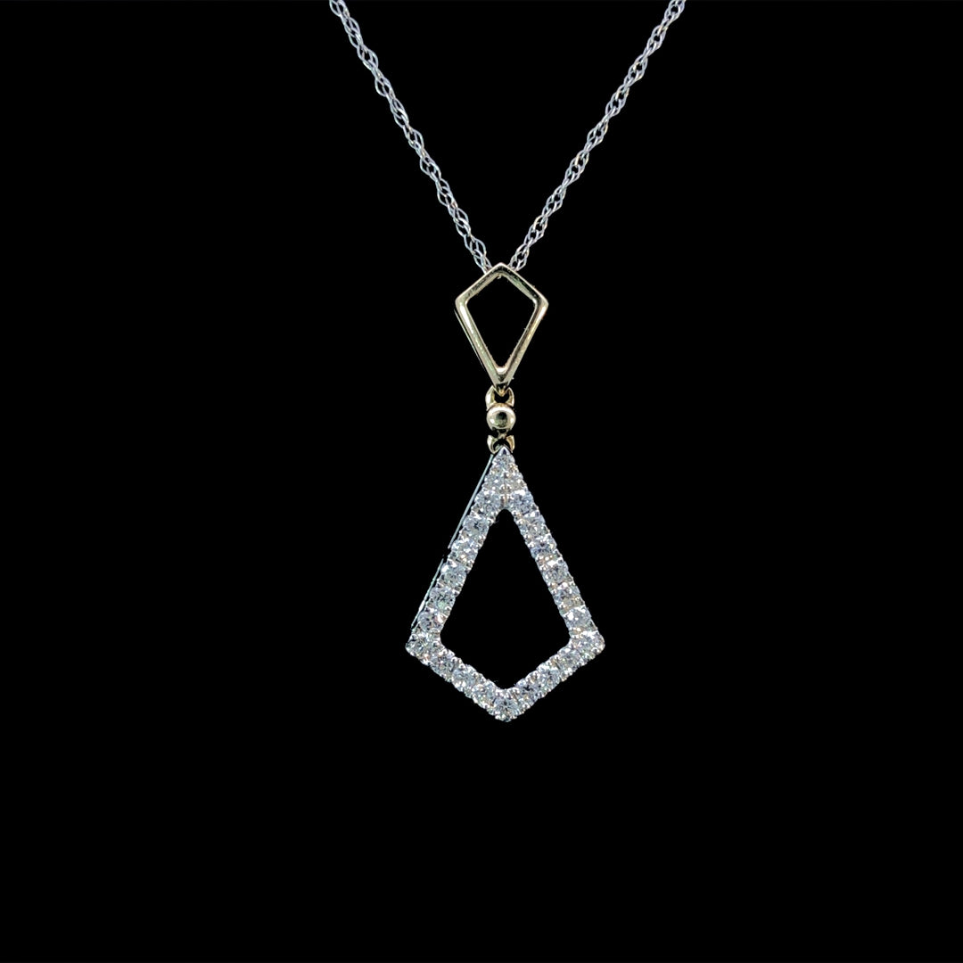 165851 - .30ctw diamond pendant