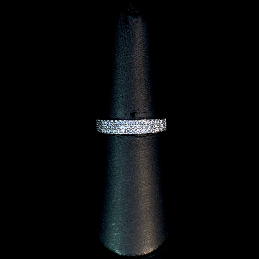 165891 - .34ctw diamond band