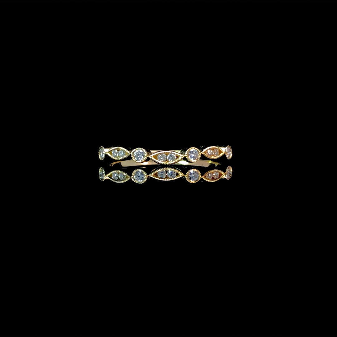 165935 - .17 ctw diamond band
