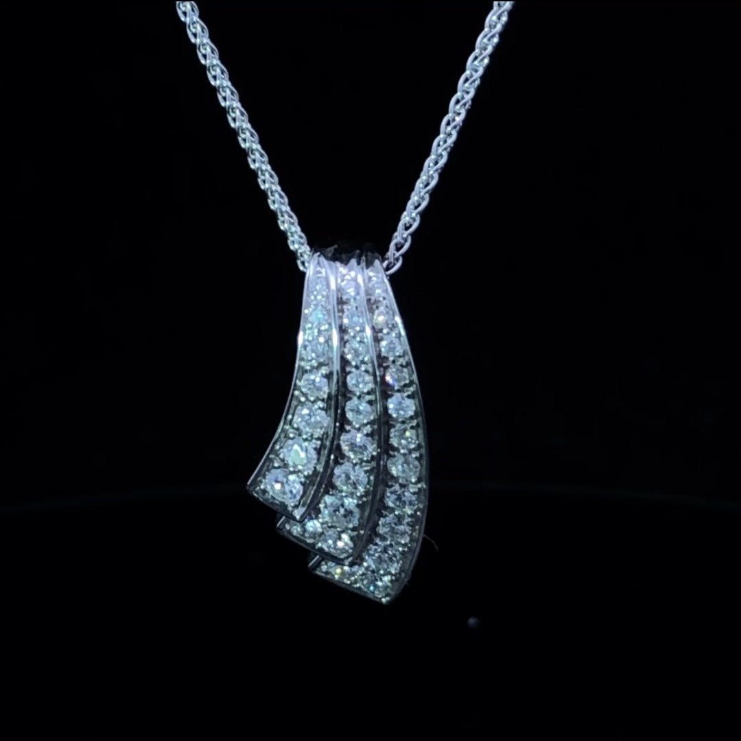 140422 - .46 ctw diamond pendant