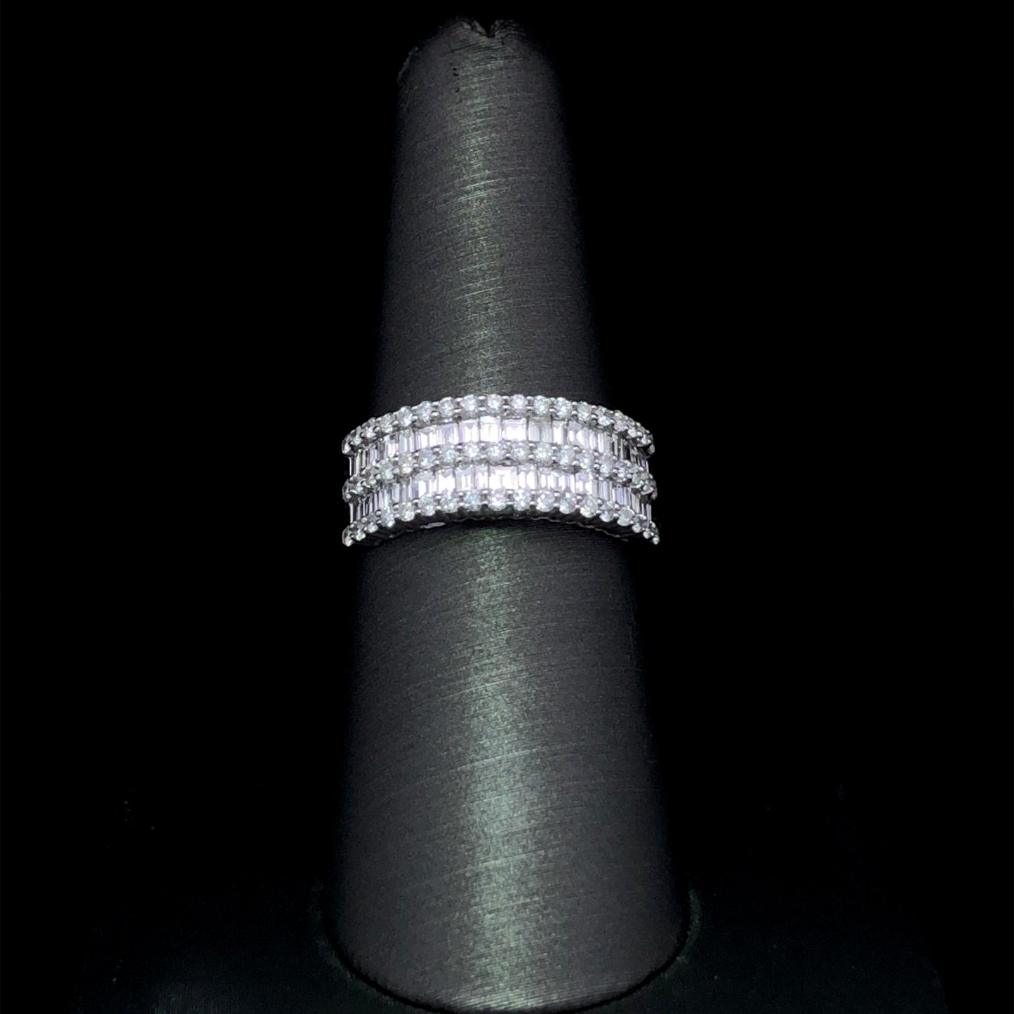 1.37 ctw diamond ring