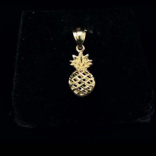 Gold pendant