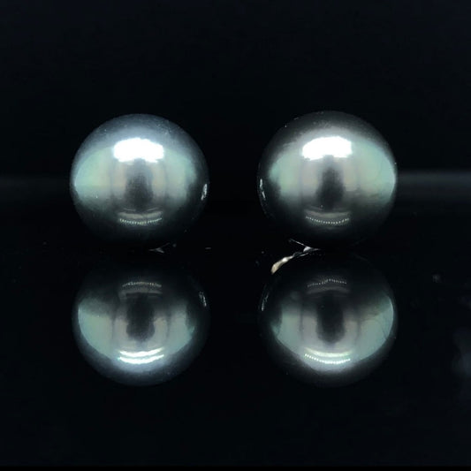 Pearl earrings