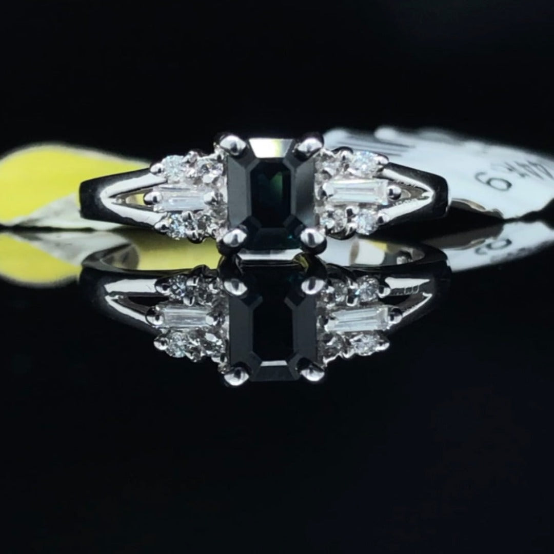 144169 - .15 ctw sapphire and diamond ring
