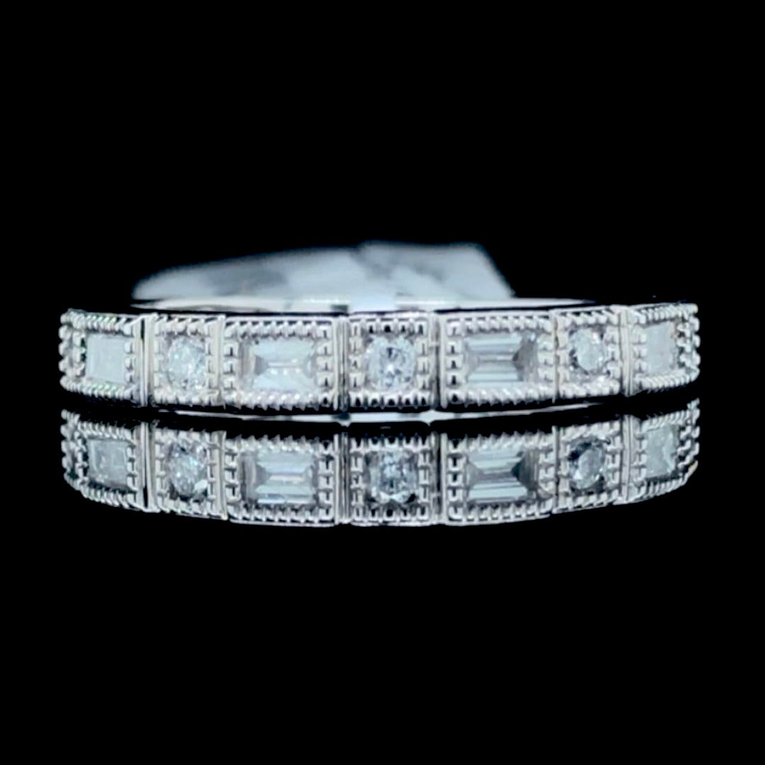 160167 - .17 ctw diamond band