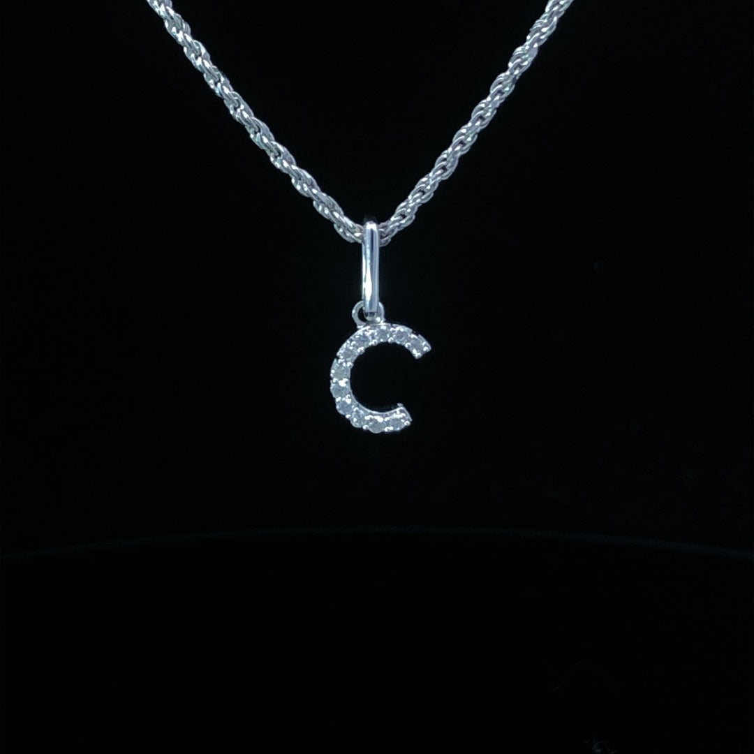 160782 - .06 ctw diamond pendant