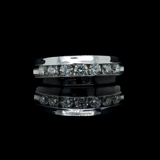 143962 - .98 ctw diamond band