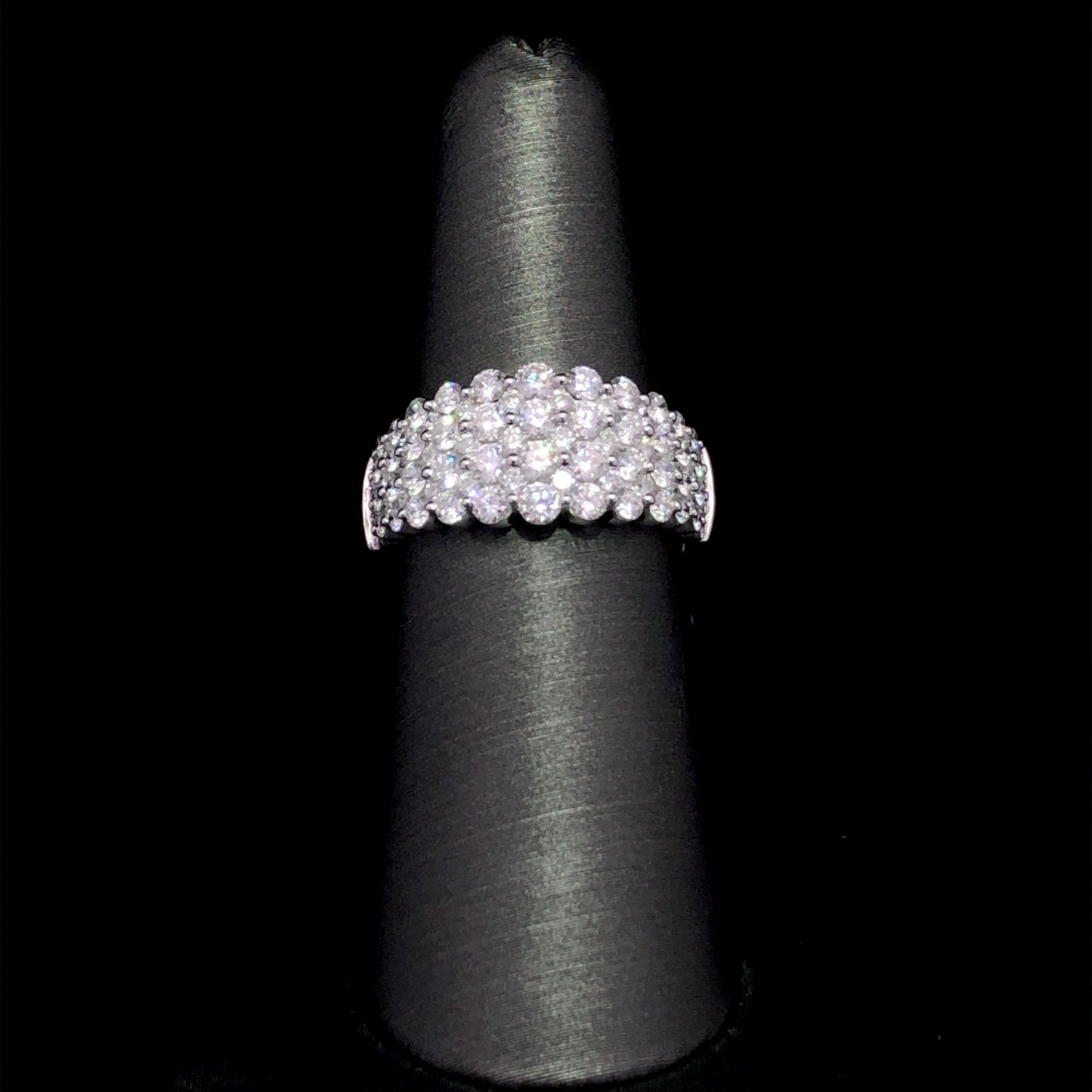 160986 - 1.95 ctw diamond band