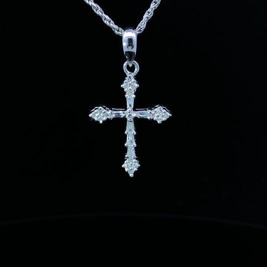 160793 - .13 ctw diamond pendant