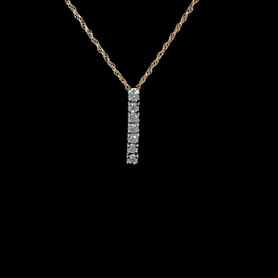 150113 - .10 ctw diamond pendant