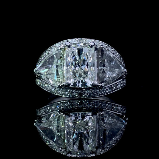 161612 - 6.71 ctw diamond ring